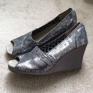 Sequined wedge Toms